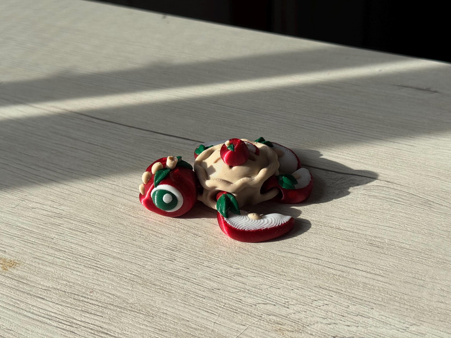 Articulated apple pie turtles - gift for turtle lovers, adorable turtles, figures for desk, mini articulated turtle, cinnamon turtle
