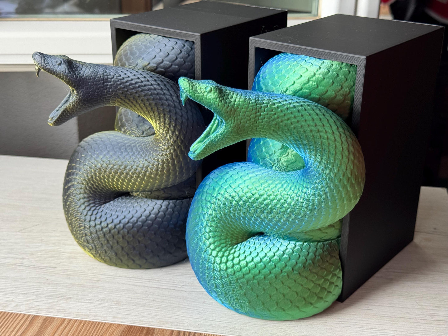Snake Book Nook –  Animals emerging between books | Two-Part Head & Tail Design | Fantasy Book Nook Decor |  Unique Gift for Book Lovers