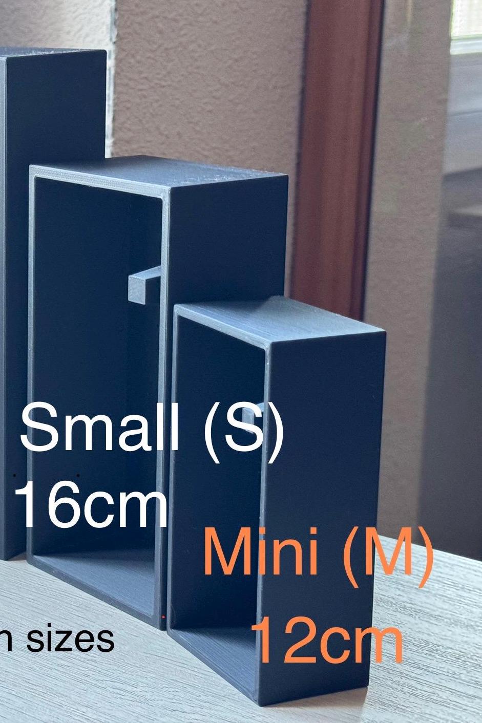 Small Dragon Book Nook – Hand-Painted Fierce Dragon Emerging | Fantasy Bookshelf Decor | Miniature Dragon Library Gift | Head + tail