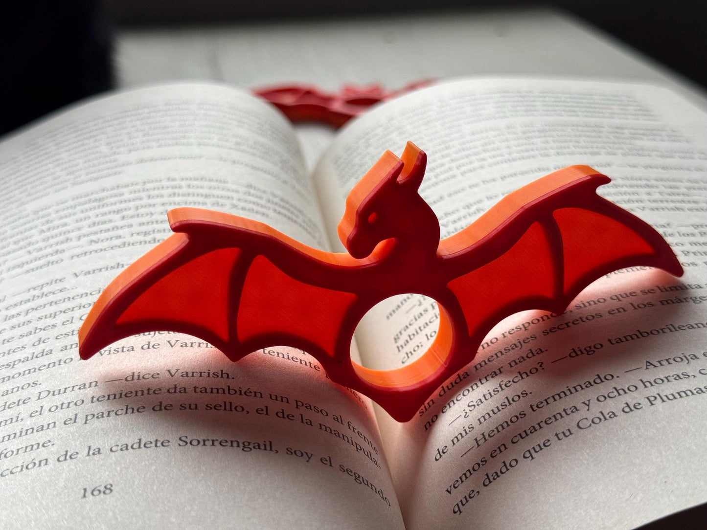Dragon & Bat Thumb Page Holder – Comfortable Reading Aid for Book Lovers