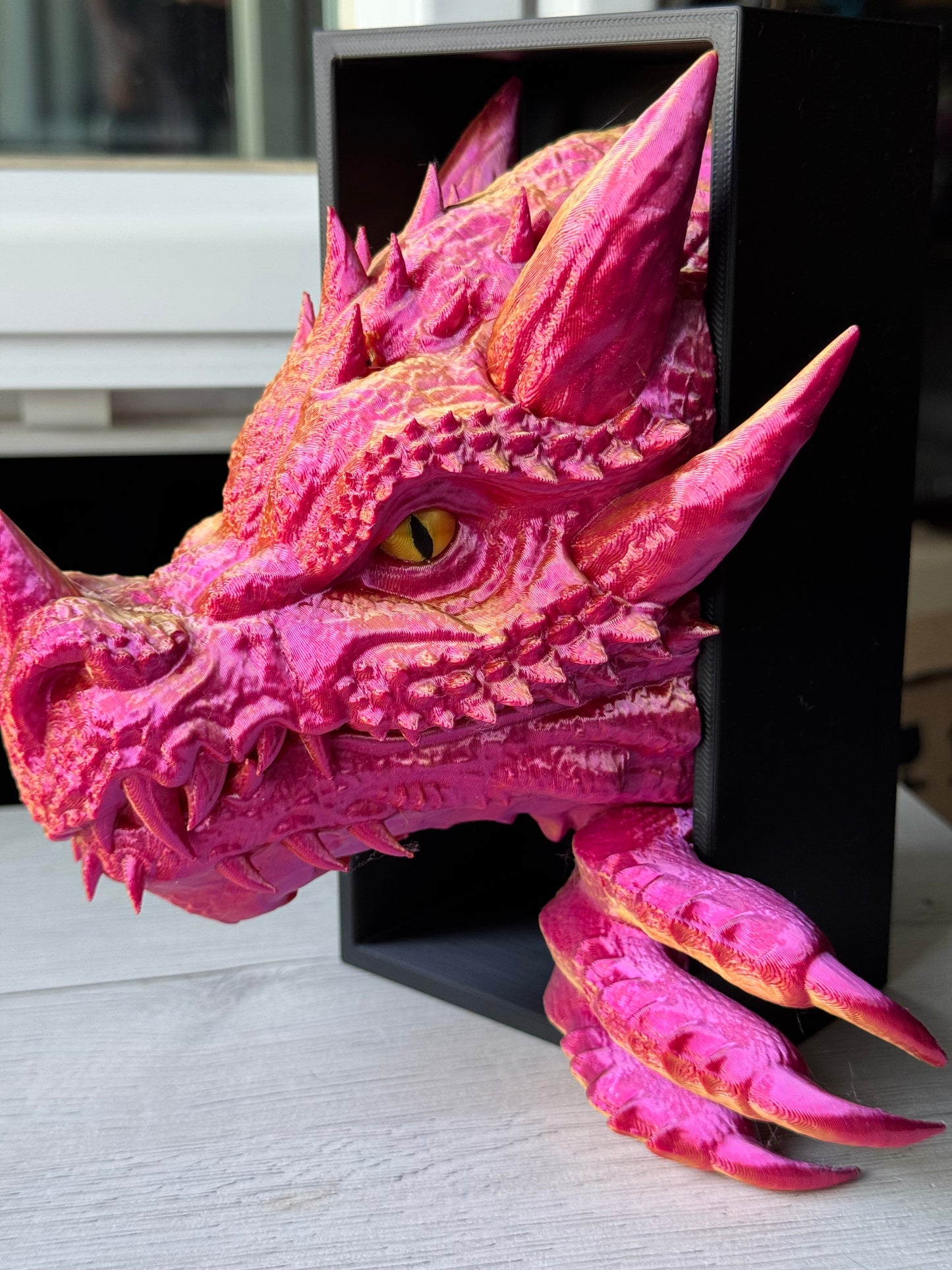 Fierce Dragon Bookend V2 – Fantasy Decor for Bookshelves | 20cm height | Dragon Gift for Book Lovers | Dragon head + tail
