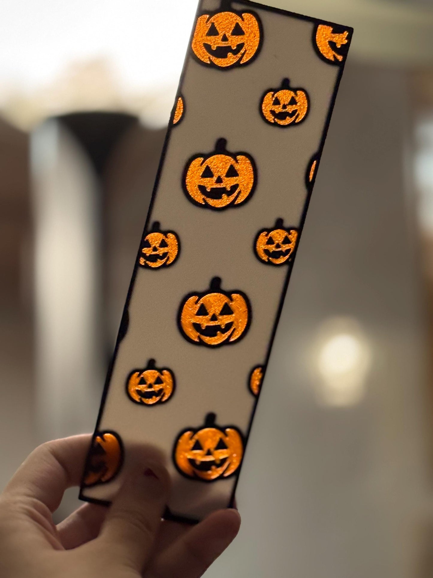 Pumpkin Bookmark – Stained Glass Effect 3D Printed Bookmark | Spooky Cute Halloween Gift | Translucent PLA | Gift for Book Lovers & Readers
