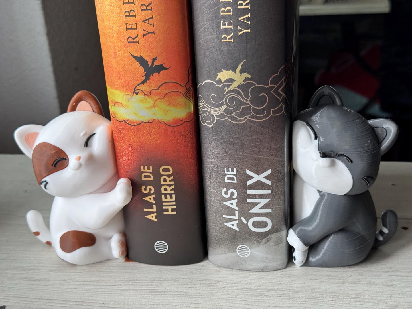 Sujetalibros de Gato – Escultura Personalizable 3D para Estantería | Decoración Book Nook y Regalo para Amantes de los Gatos