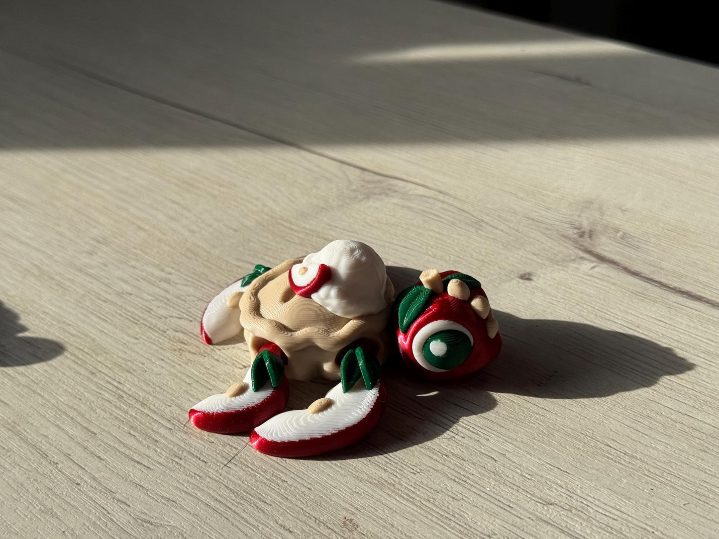 Articulated apple pie turtles - gift for turtle lovers, adorable turtles, figures for desk, mini articulated turtle, cinnamon turtle