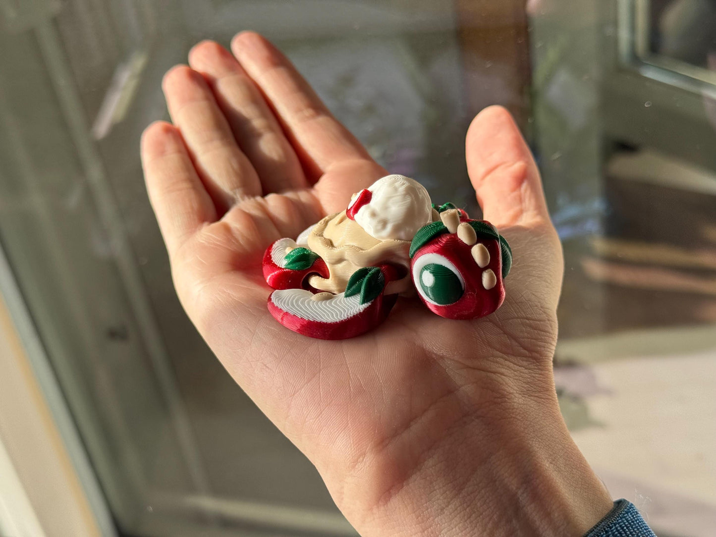 Articulated apple pie turtles - gift for turtle lovers, adorable turtles, figures for desk, mini articulated turtle, cinnamon turtle