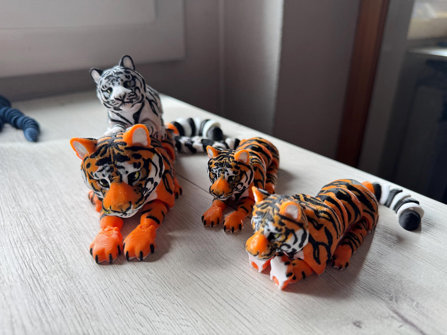 Articulated Animal Figurines – Posable Fox, Wolf, Tiger, Cheetah, Arctic Leopard | 3D Printed Figure | Flexible Animal Gift