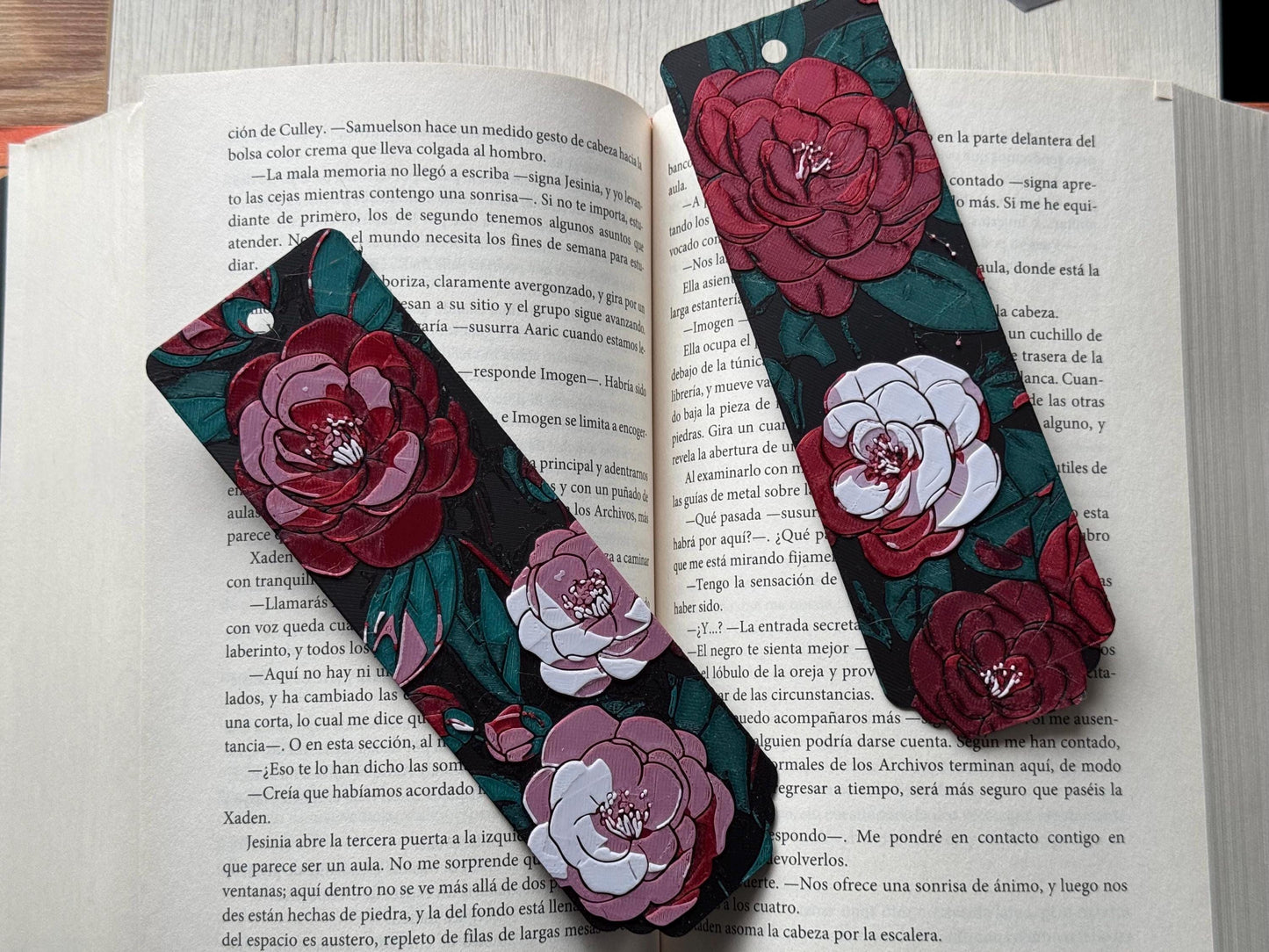 Camellia Whispers - bookmark set, reading accessories