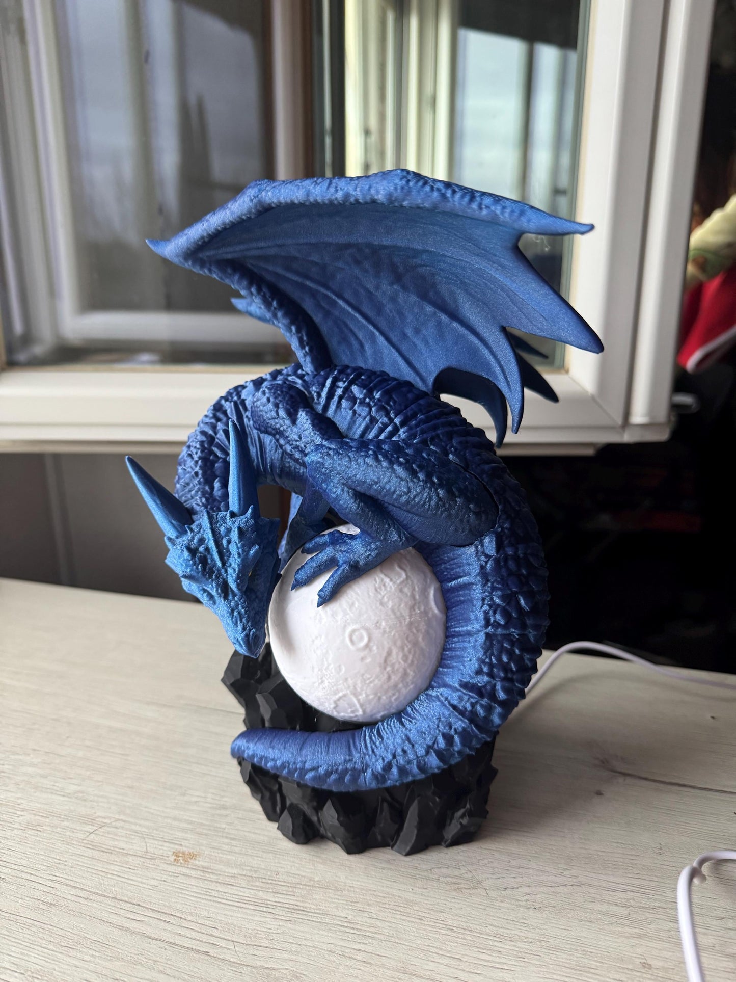 Eclipse Dragon Lamp - Dragons among books | home lighting | bookcase decoration