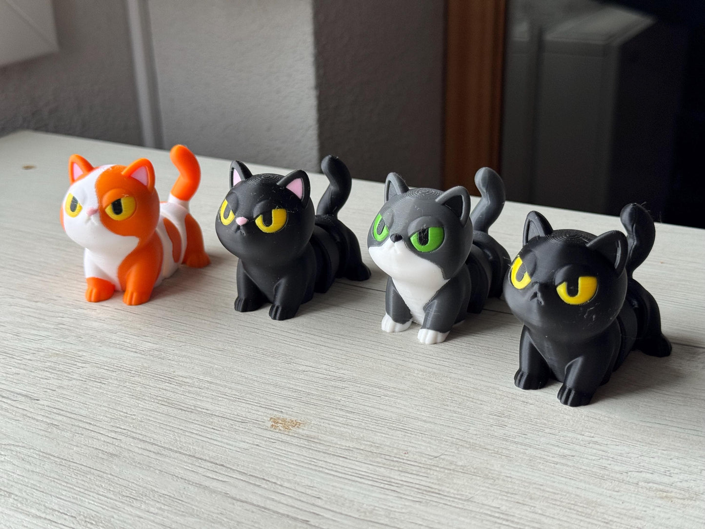 Gato articulado personalizado – Figura 3D impresa en colores Calicó, Esmoquin, Blanco, Negro | Réplica de mascota para amantes de gatos