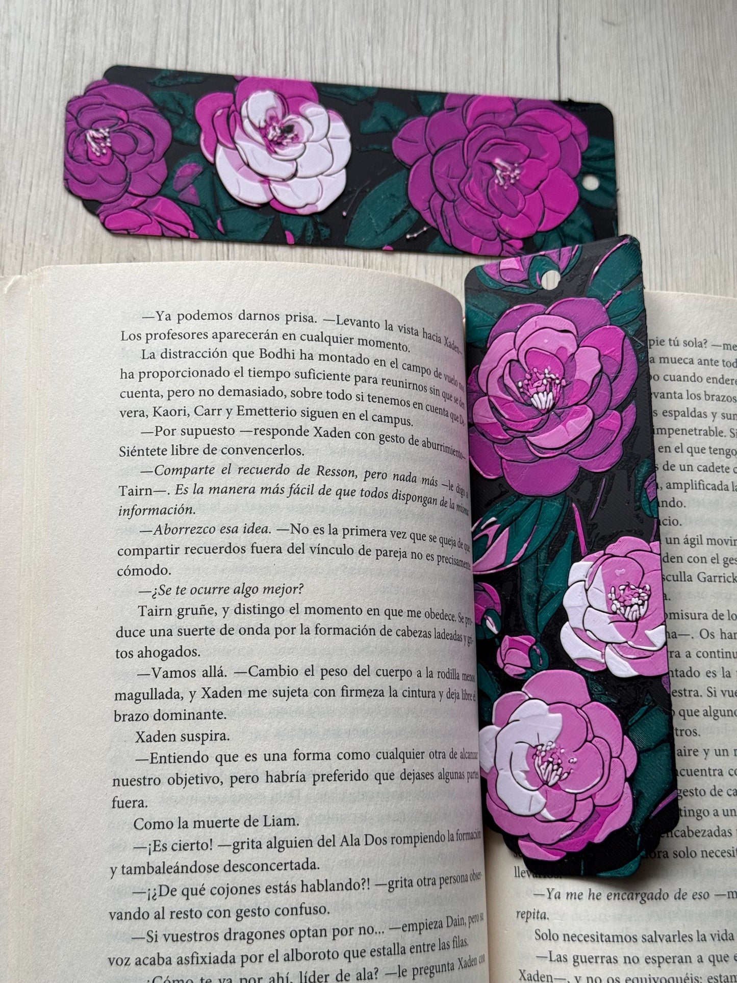 Camellia Whispers - bookmark set, reading accessories