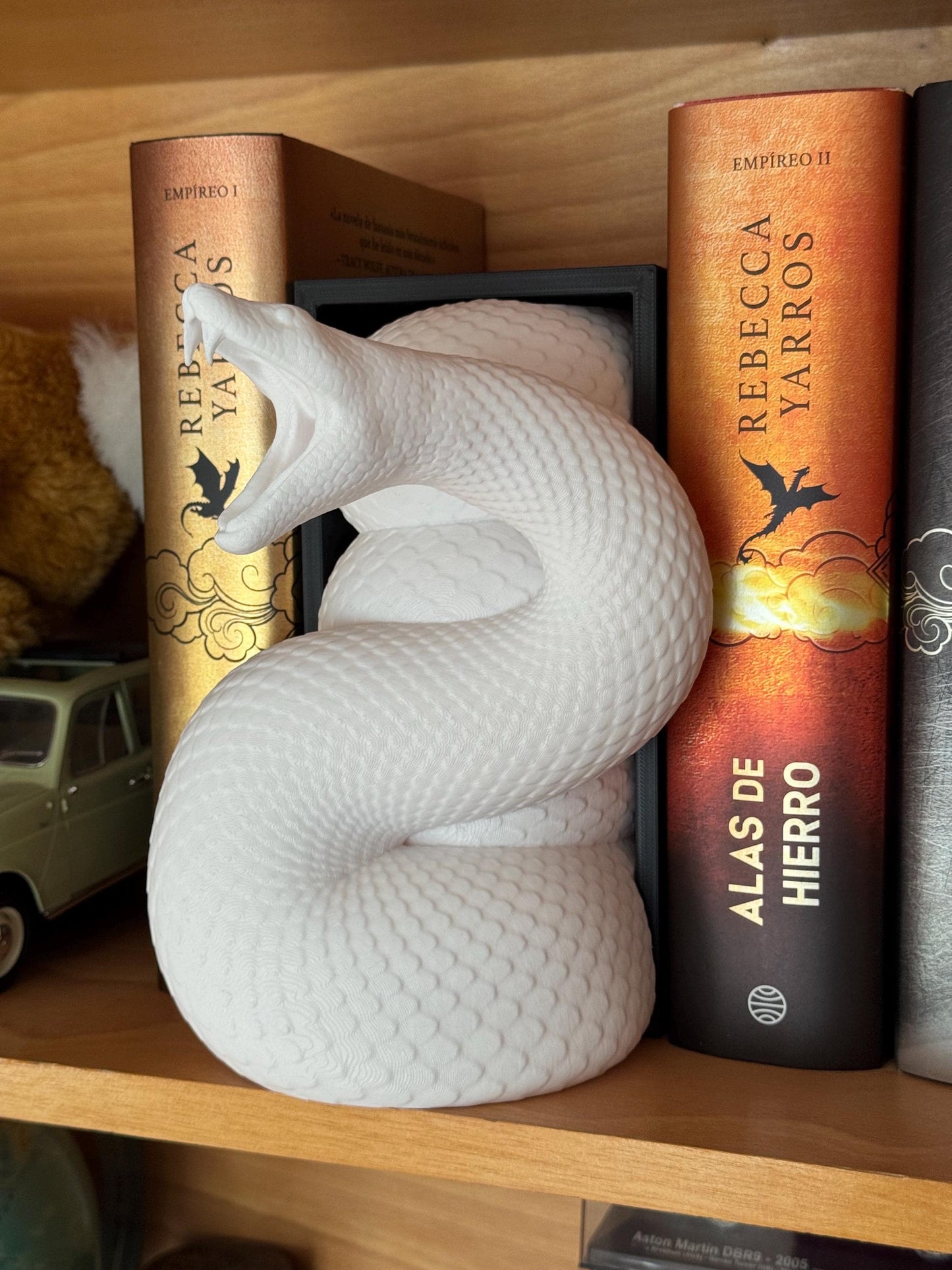 Snake Book Nook –  Animals emerging between books | Two-Part Head & Tail Design | Fantasy Book Nook Decor |  Unique Gift for Book Lovers