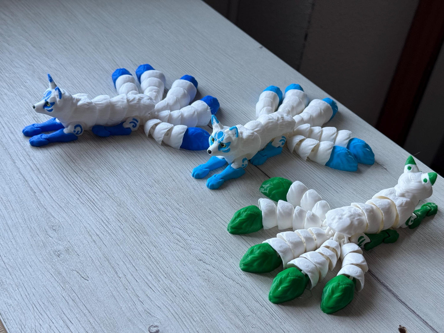 Animales flexibles - Figura articulado anti estrés / kitsune flexible / zorro ártico flexible / zorro flexible