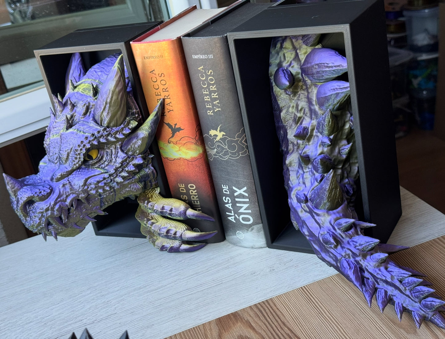 Fierce Dragon Bookend V2 – Fantasy Decor for Bookshelves | 18cm height | Dragon Gift for Book Lovers | Dragon head + tail (Copy)