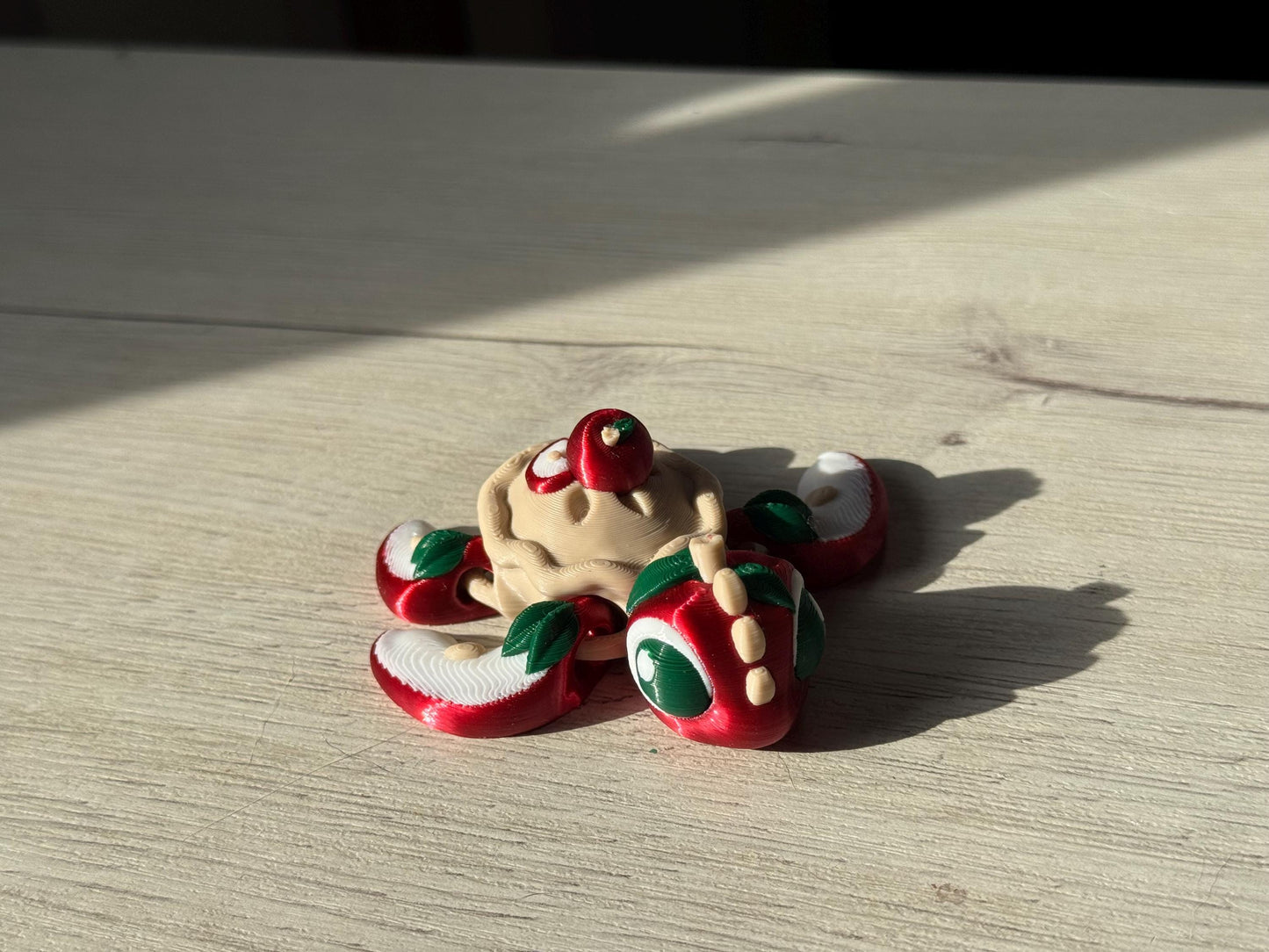 Articulated apple pie turtles - gift for turtle lovers, adorable turtles, figures for desk, mini articulated turtle, cinnamon turtle