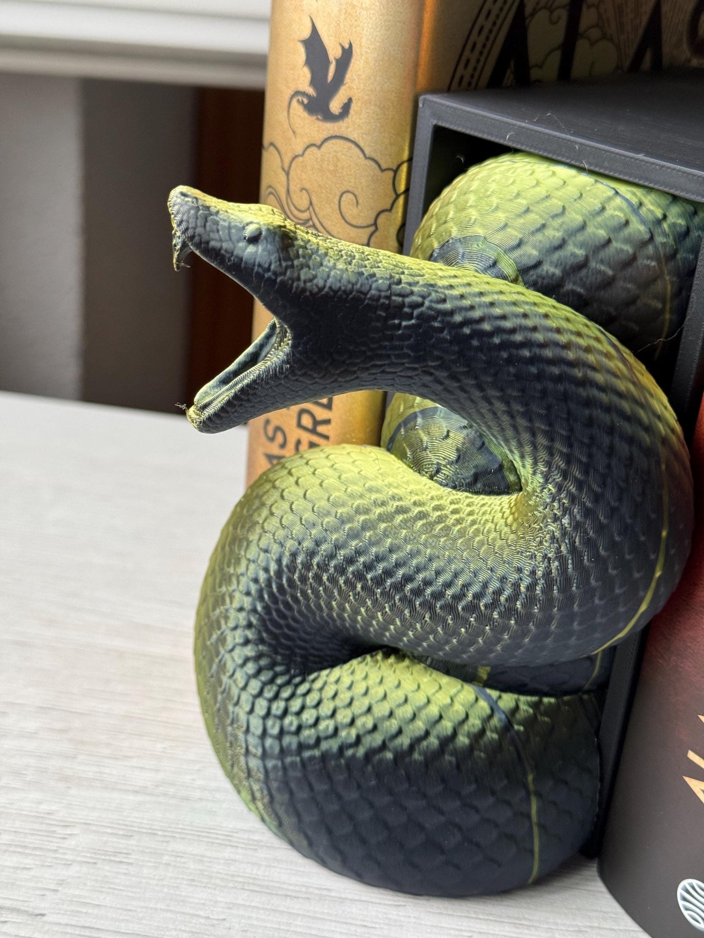 Snake Book Nook –  Animals emerging between books | Two-Part Head & Tail Design | Fantasy Book Nook Decor |  Unique Gift for Book Lovers