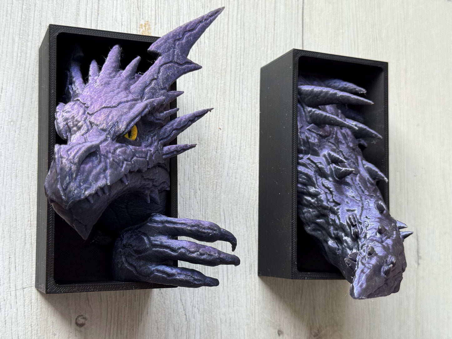 Mini sujetalibros de dragón relámpago – Decoración de fantasía pintada a mano | Regalo personalizado para amantes de los libros | Accesorio de estantería de dragón pequeño