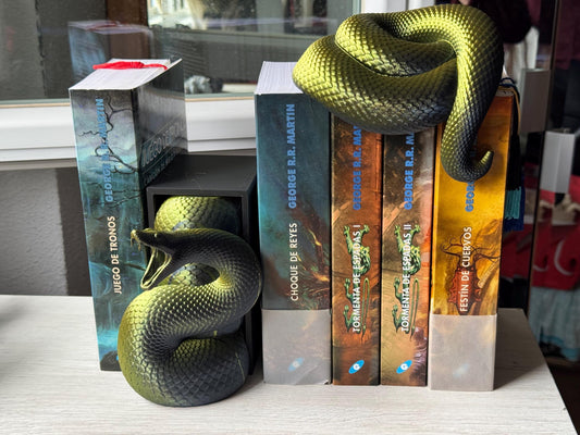 Snake Book Nook –  Animals emerging between books | Two-Part Head & Tail Design | Fantasy Book Nook Decor |  Unique Gift for Book Lovers