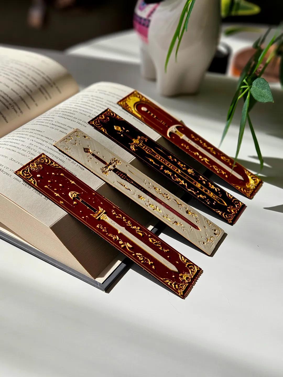 Bookmark - "Elven blades" / fantasy bookmark / autumn bookmark