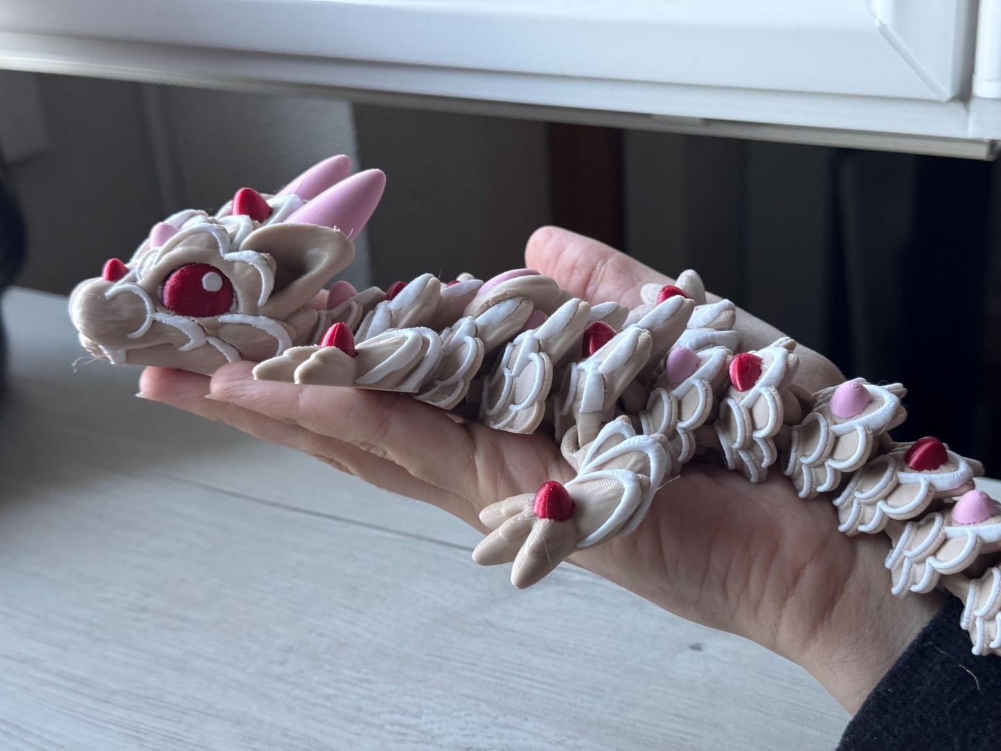 Bebé dragón de galletas corazón  articulado - regalo para amantes de los dragones, dragón impreso, figuras para escritorio, cookie figure