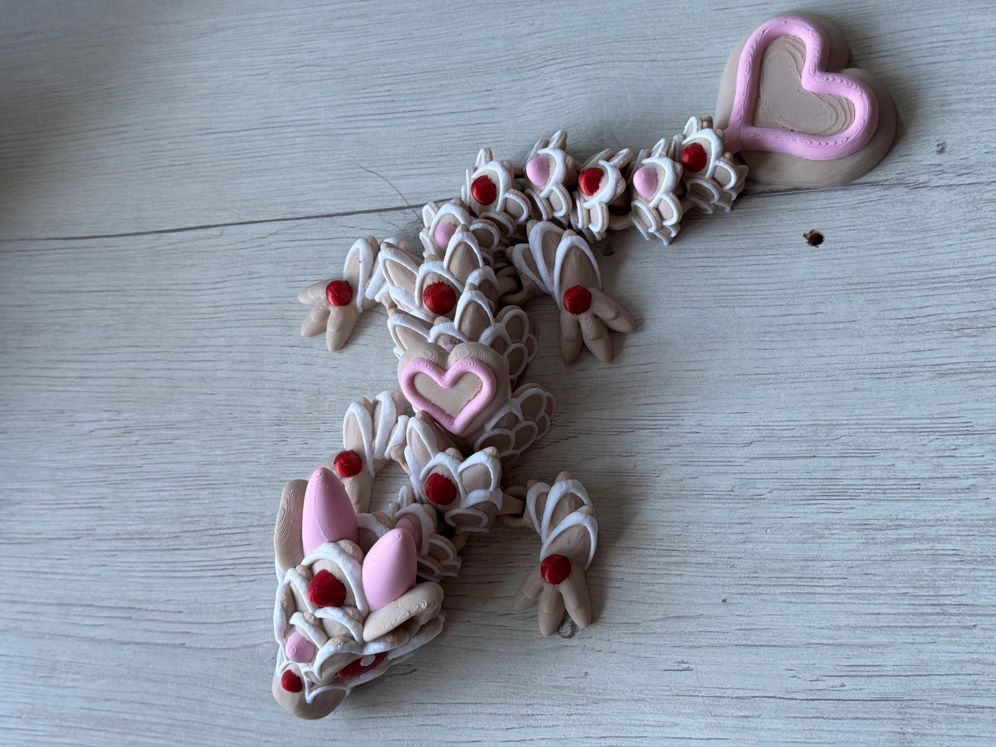 Bebé dragón de galletas corazón  articulado - regalo para amantes de los dragones, dragón impreso, figuras para escritorio, cookie figure