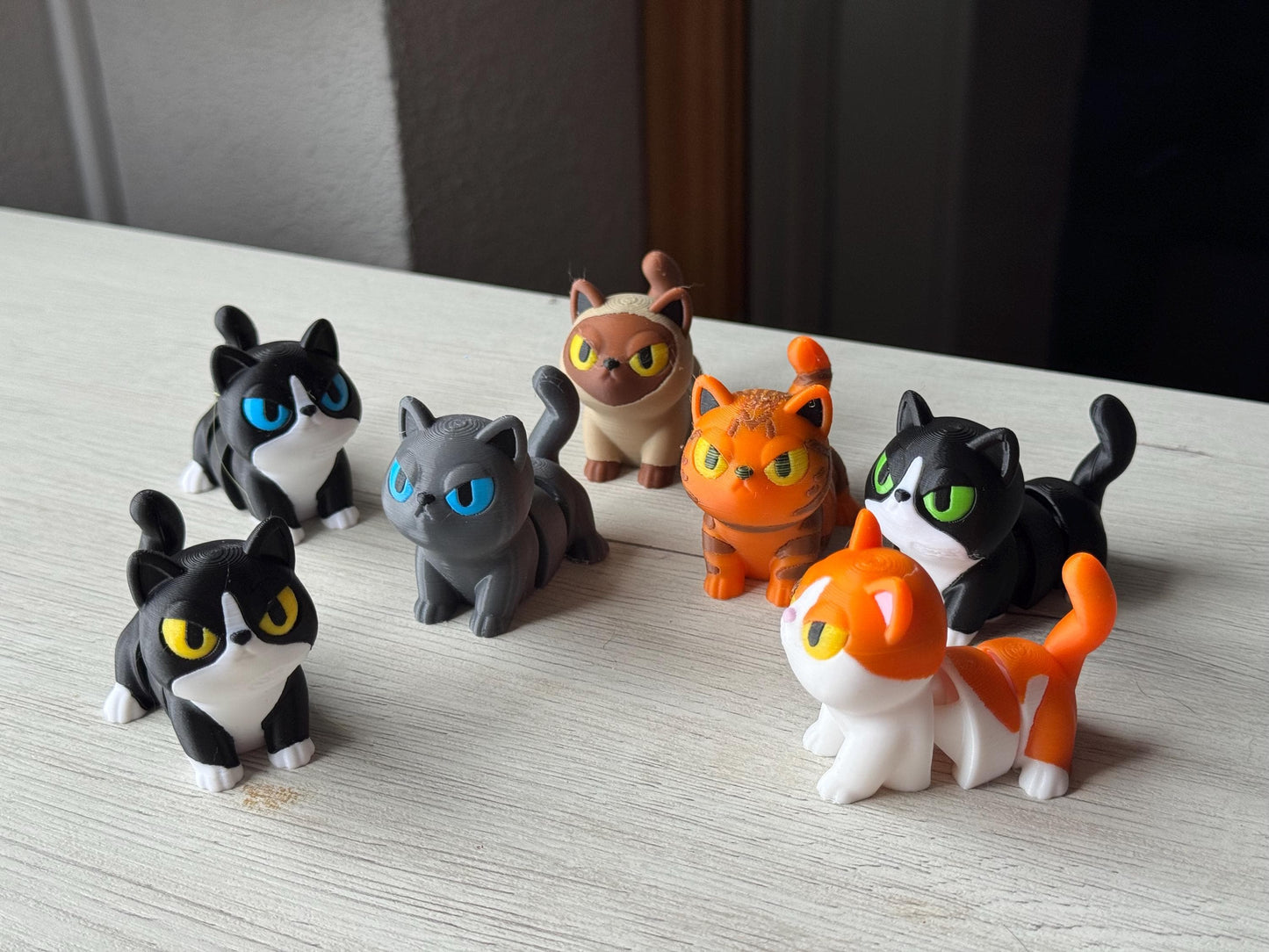 Gato articulado personalizado – Figura 3D impresa en colores Calicó, Esmoquin, Blanco, Negro | Réplica de mascota para amantes de gatos