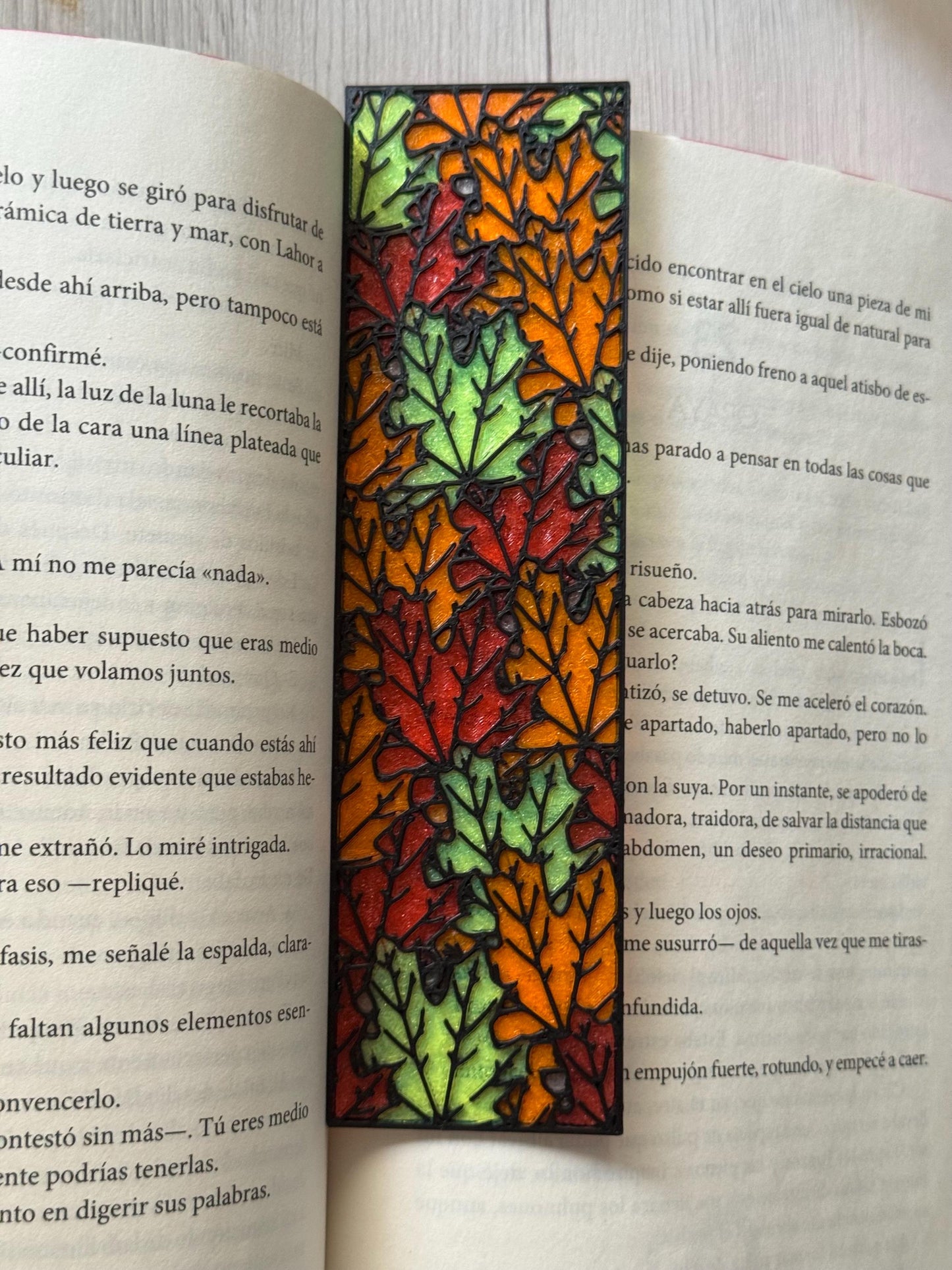Fall Leaf Bookmark – Stained Glass Effect | 3D Printed Autumn Bookmark | Cute Gift for Book Lovers & Teachers