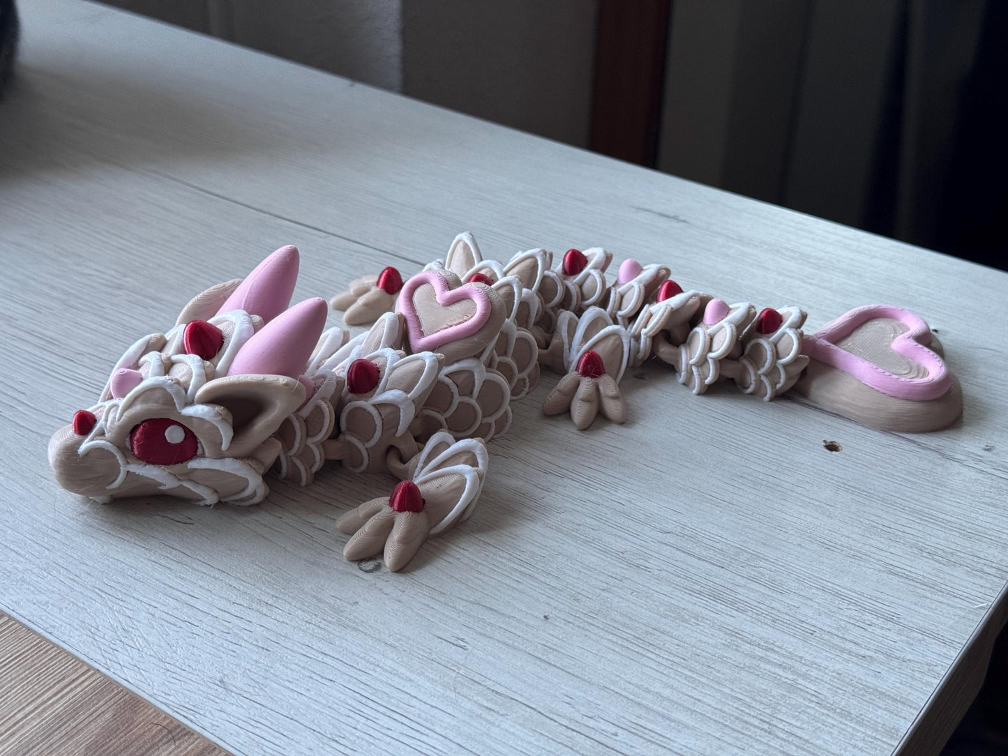 Bebé dragón de galletas corazón  articulado - regalo para amantes de los dragones, dragón impreso, figuras para escritorio, cookie figure