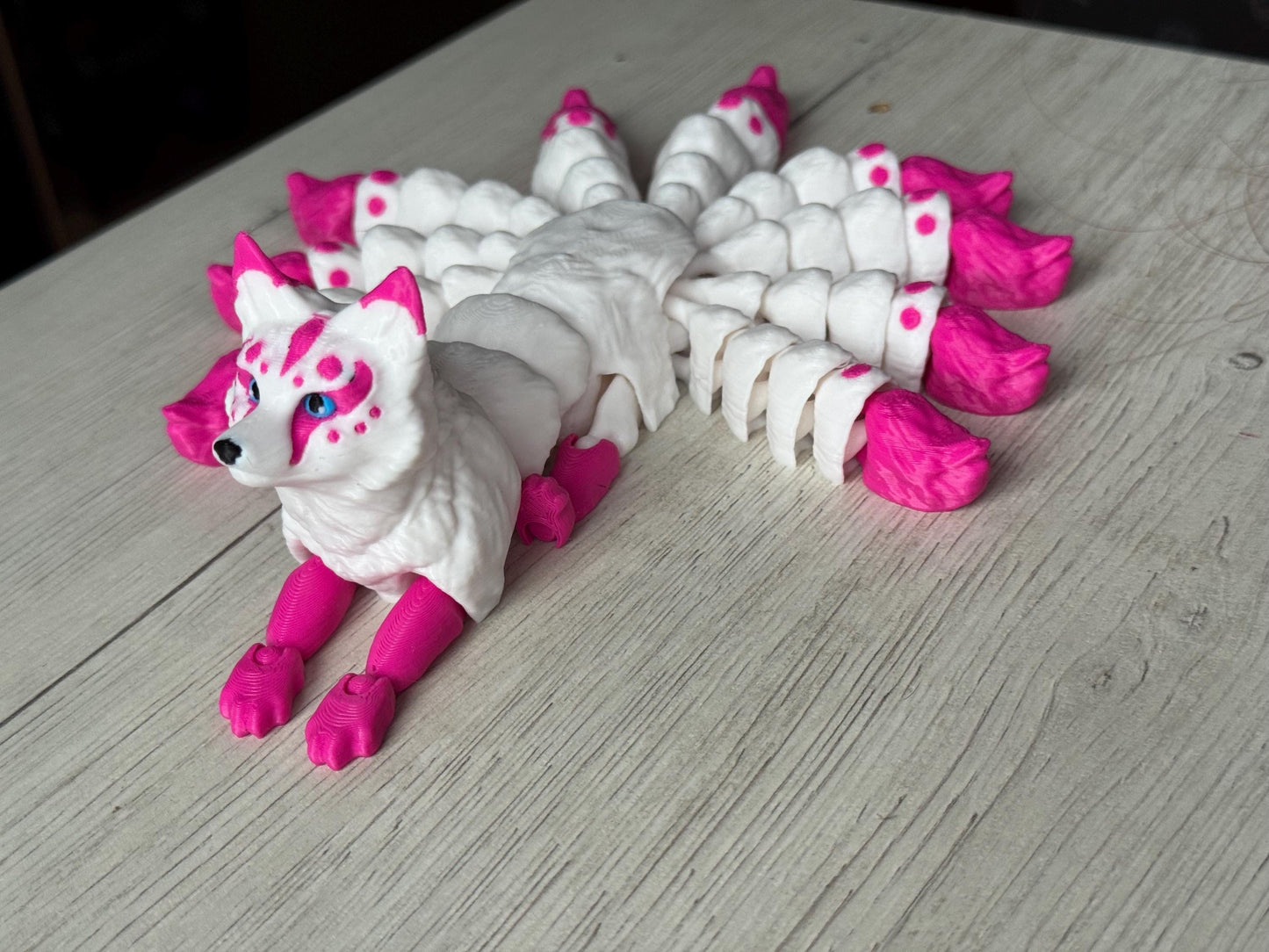 Kitsune 9 colas flexi - Figura articulada anti estrés | Adorables animales