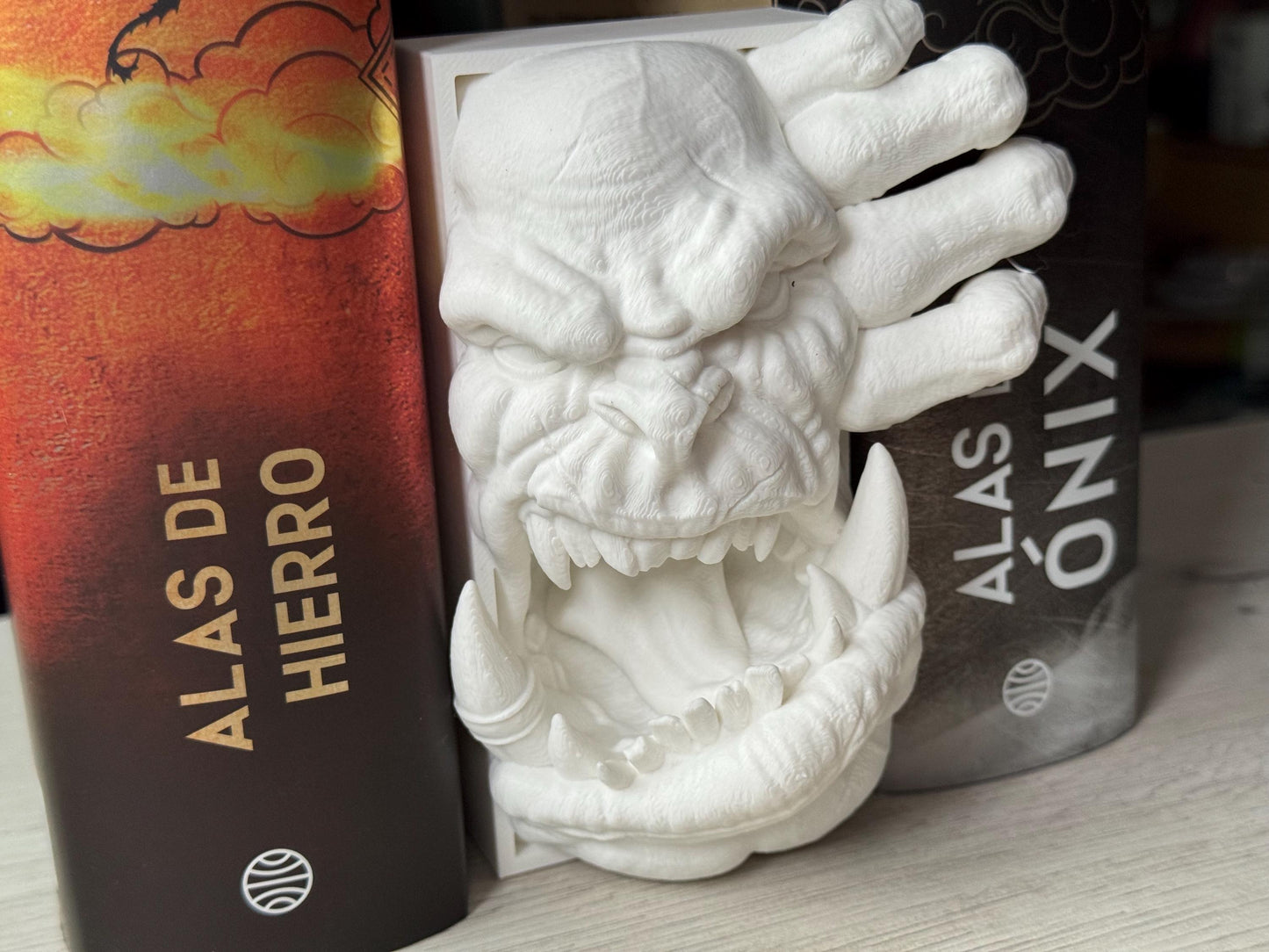 Rincón de libros de Orco - Encantador horror de fantasía | Amantes de los libros | decoración de terror