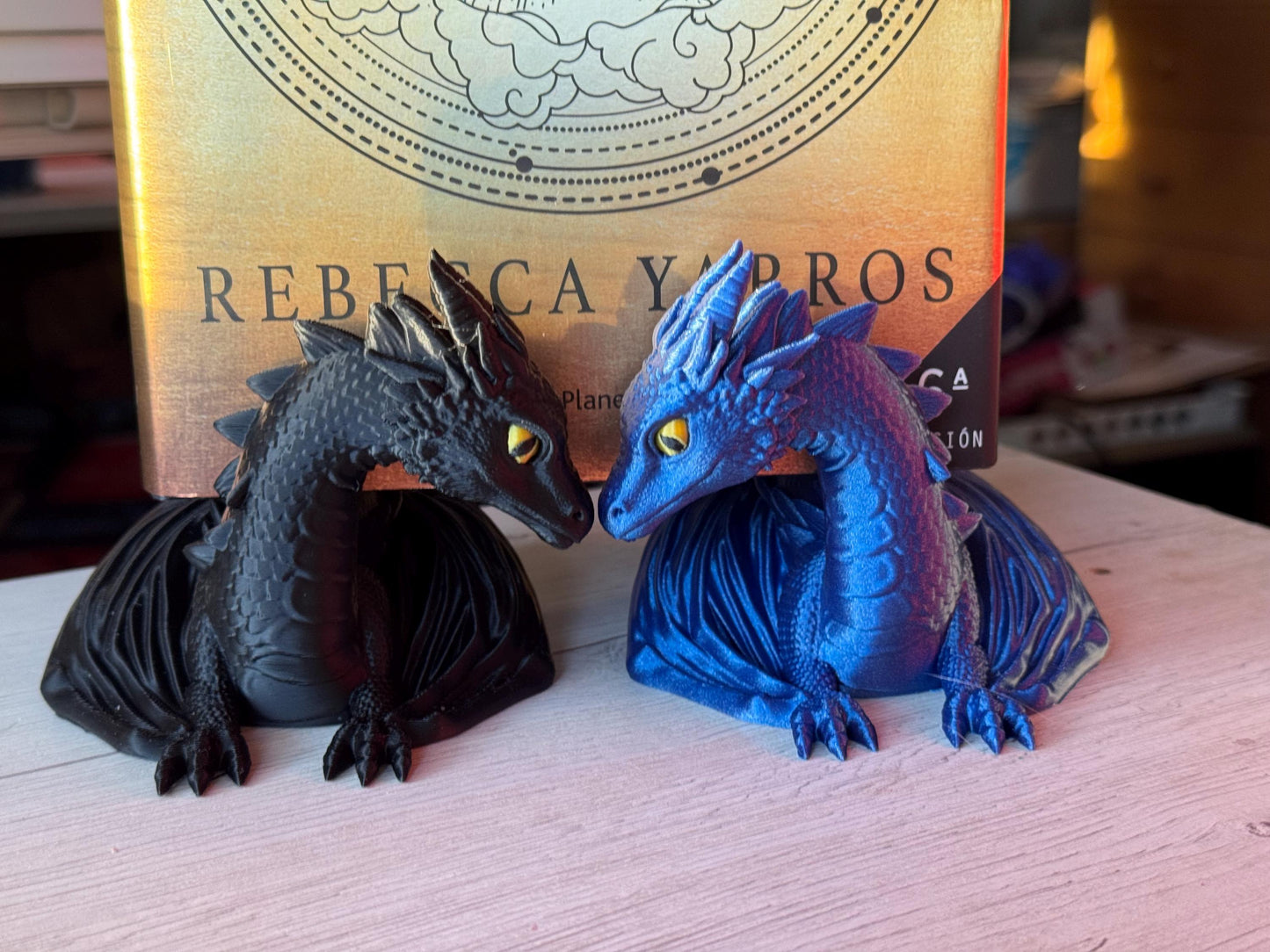Expositor de libros con dragones gemelos: soporte para libros, decoración de librerías, soporte para tabletas Kindle, expositor de wyvern